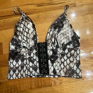 Pretty little thing top